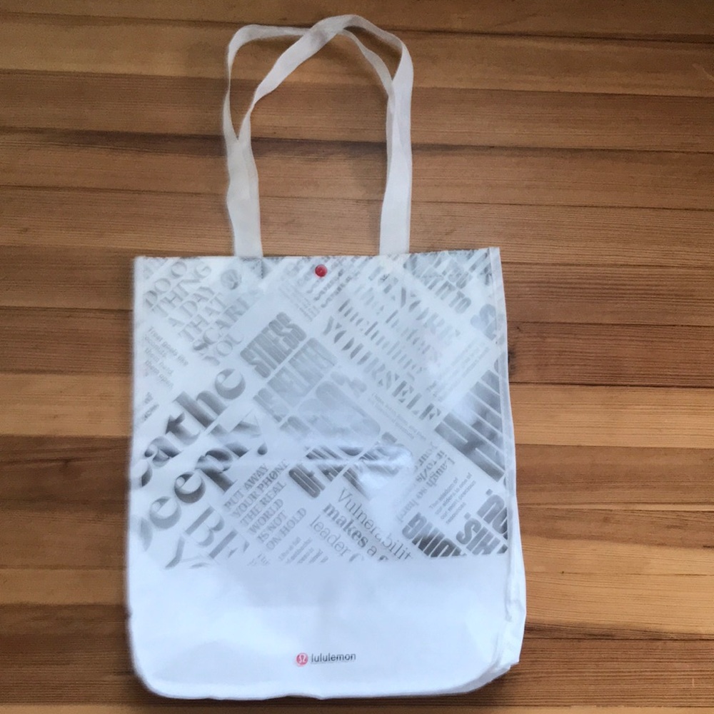 Lululemon tote